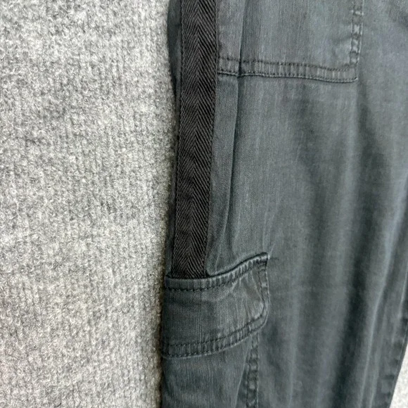 Chicos Pants Womens 1.5 10 Black Linen Cotton Stretch Cargo Crop Elastic Waist - Picture 3 of 15